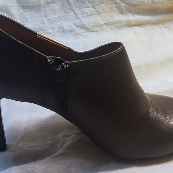 Coach heels size 7.5 - Picture 2 of 11